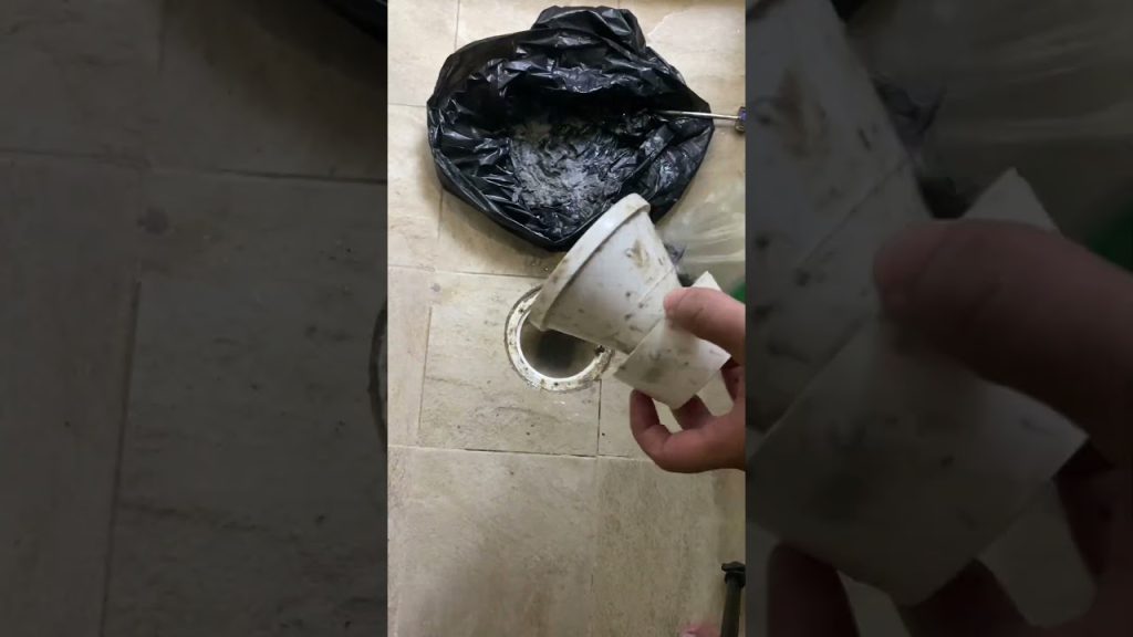 Ducha que se encharca tras pocos minutos de uso